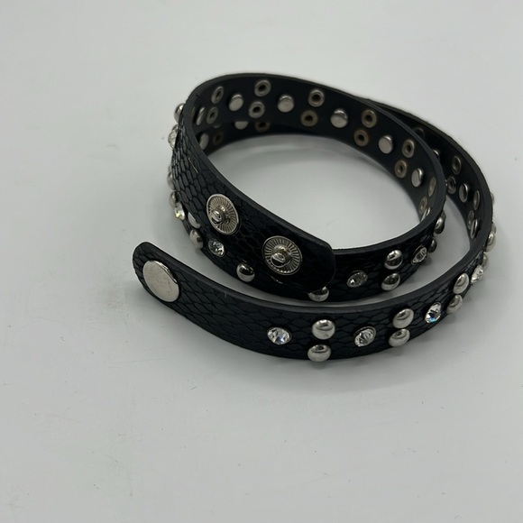 BLACK STUD AND CRYSTAL BRACELET - Picture 3 of 4
